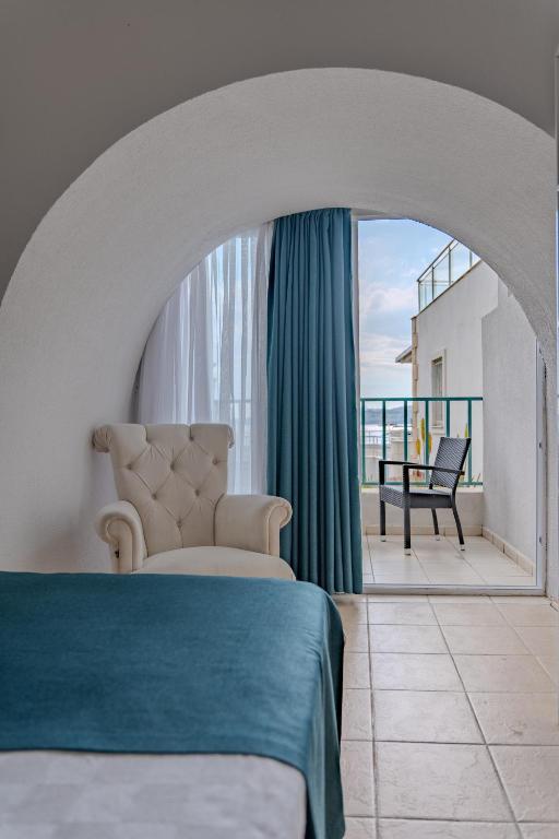 Standart Oda, Kısmi Deniz Manzaralı (Balkonlu)