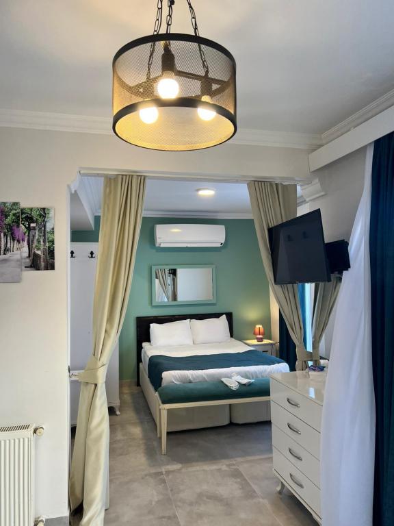 Aile Suit Odası, Kısmi Deniz Manzaralı (Balkonlu)