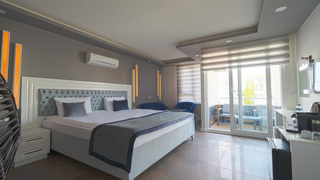 Suite Room, Land View (Jacuzzi)