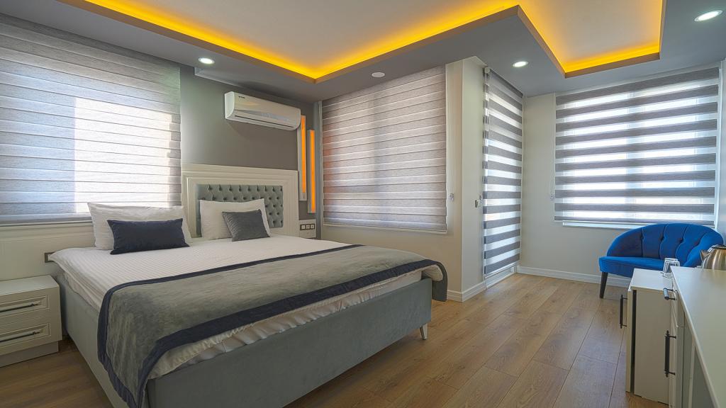 Deluxe Room (Balcony)