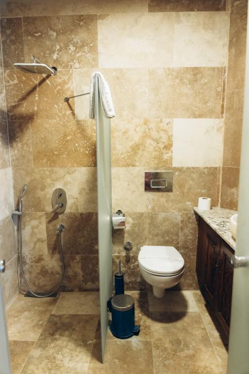 Junior Suite,Avlu Manzaralı,Jakuzili (2 Kişilik)