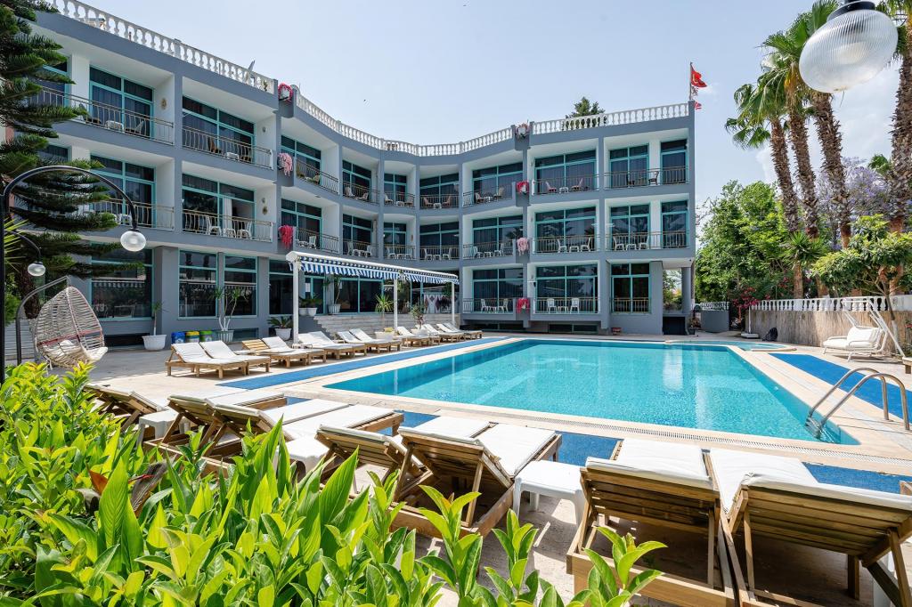 Moda Suit Kemer