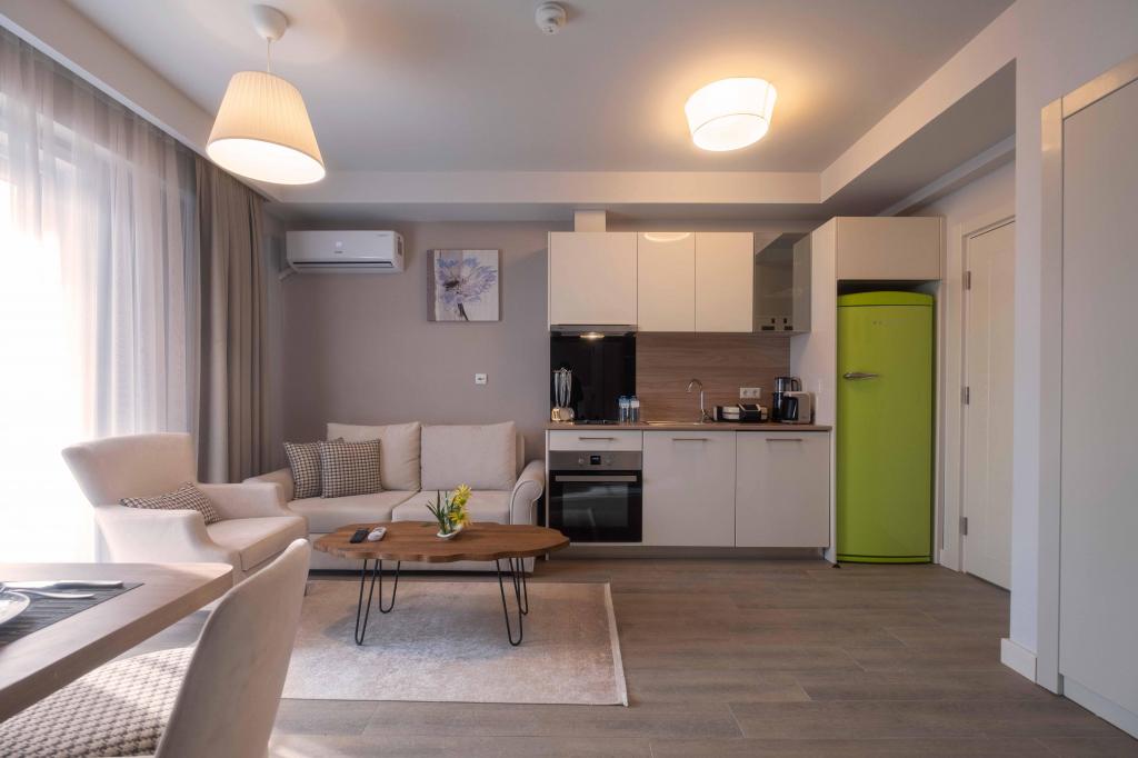 Apart Apartment, Garden View