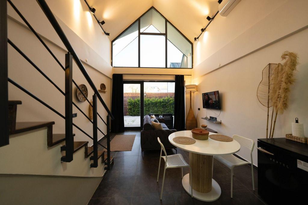 Bungalow,Bahçe Manzaralı,Isıtmalı Özel Havuzlu
