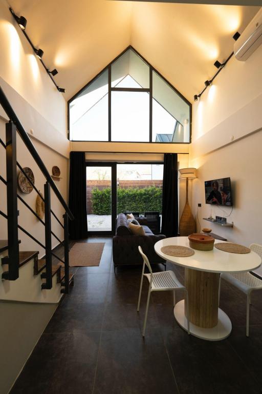 Bungalow,Bahçe Manzaralı,Isıtmalı Özel Havuzlu
