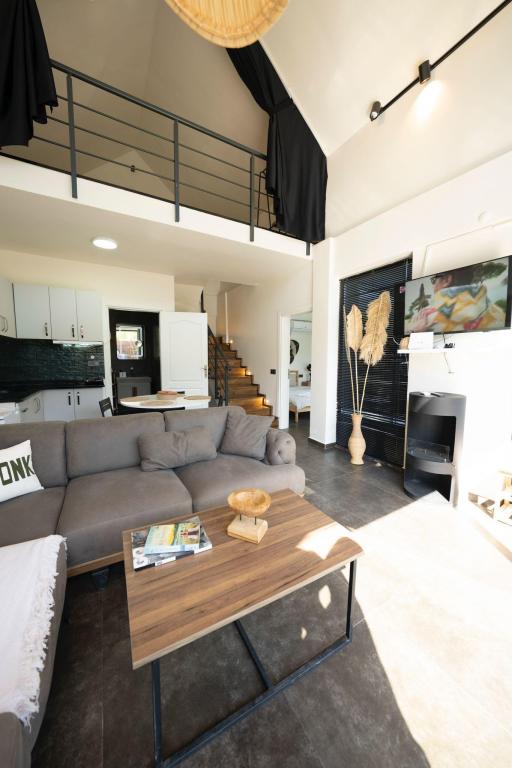 Bungalow,Bahçe Manzaralı,Isıtmalı Özel Havuzlu