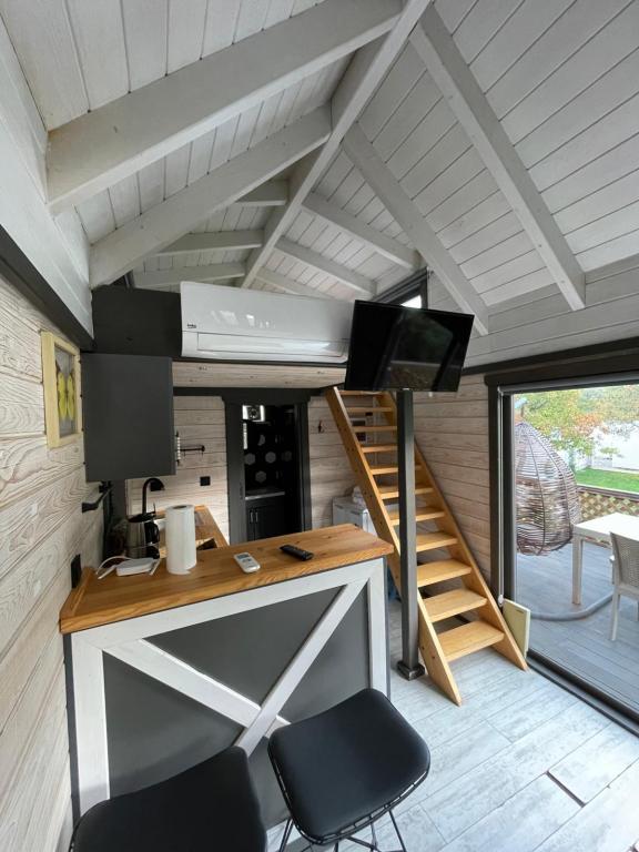 Tiny House,Bahçe Jakuzili