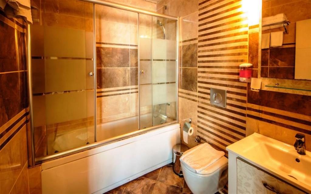 Superior Room, City View (With Bathroom)