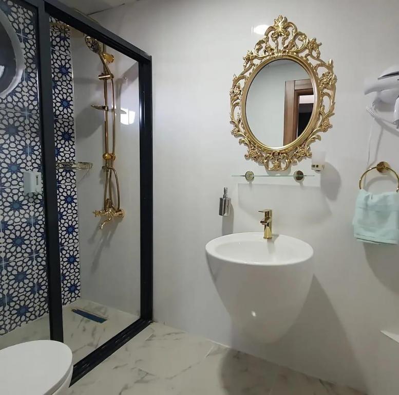 Suite,Dağ Manzaralı,Duşa Kabinli