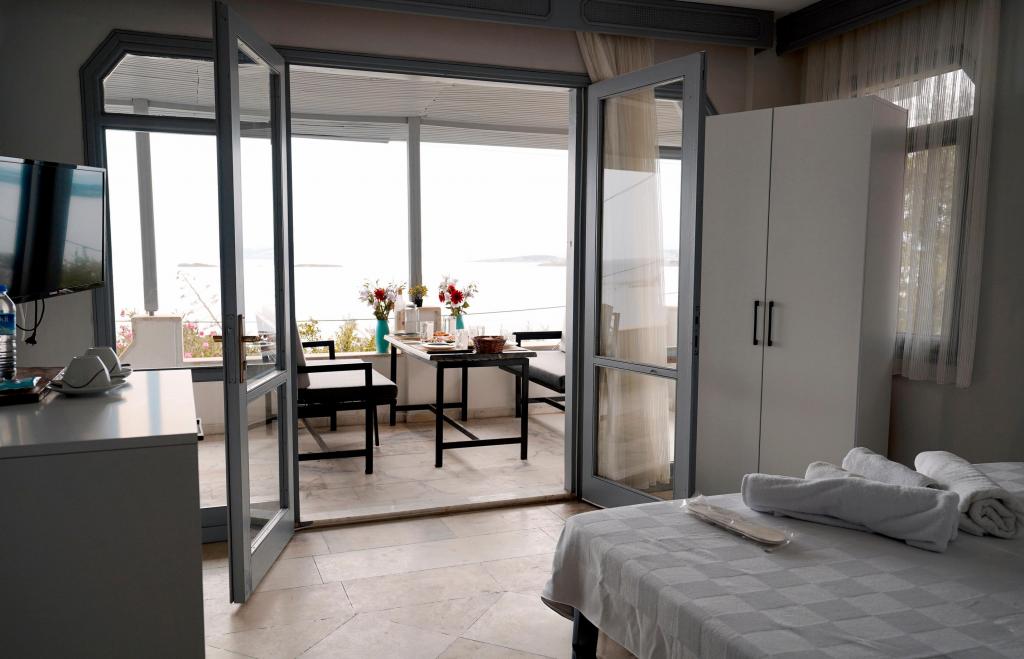 Deluxe Room, Sea View (Balcony)