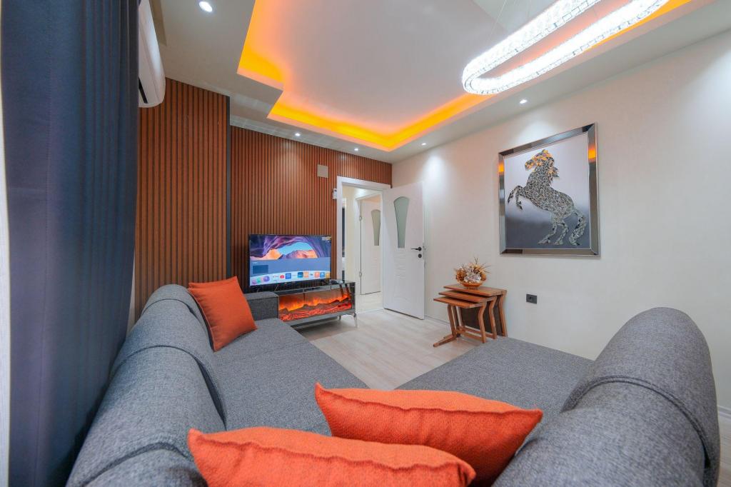 Family Room, City View (Balcony)