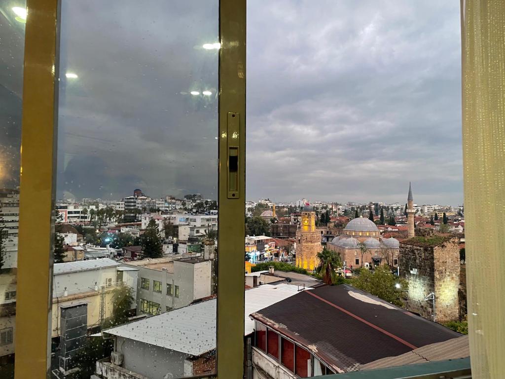 Aile Odası,Sokak Manzaralı