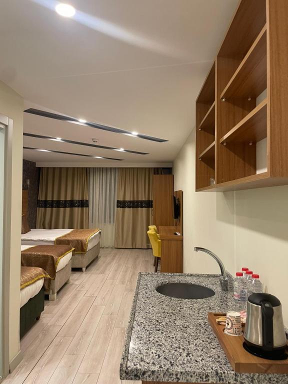 Aile Odası,Sokak Manzaralı