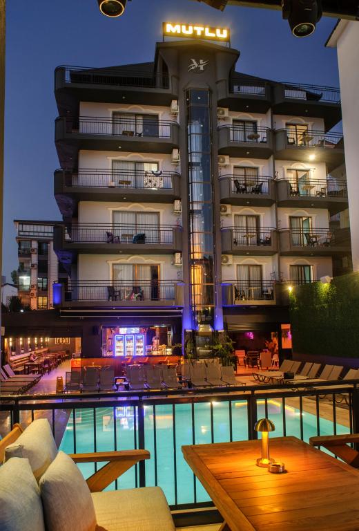 Mutlu Apart