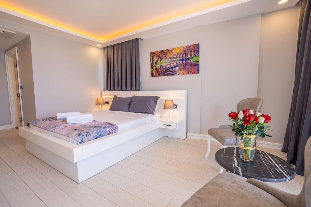 Aile Bahçe Katı Odası, Bahçe Manzaralı