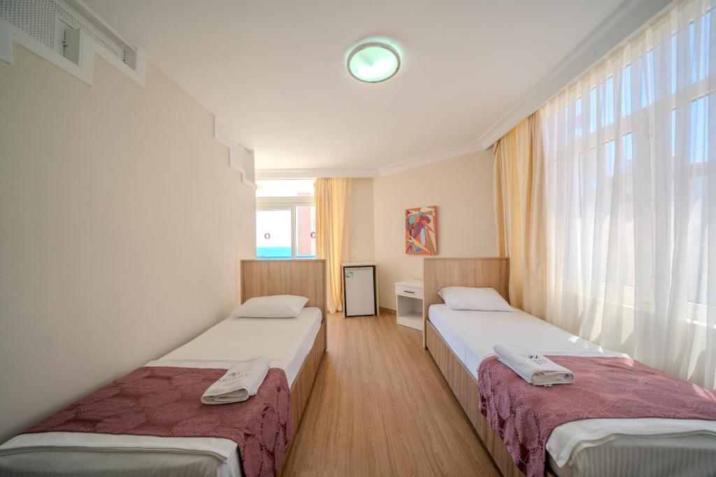 Aile Odası,Deniz Manzaralı,Balkonlu