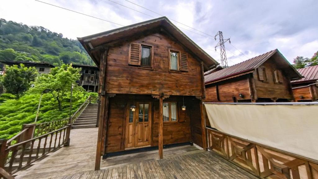 Bungalow,Dağ Manzaralı,Teraslı