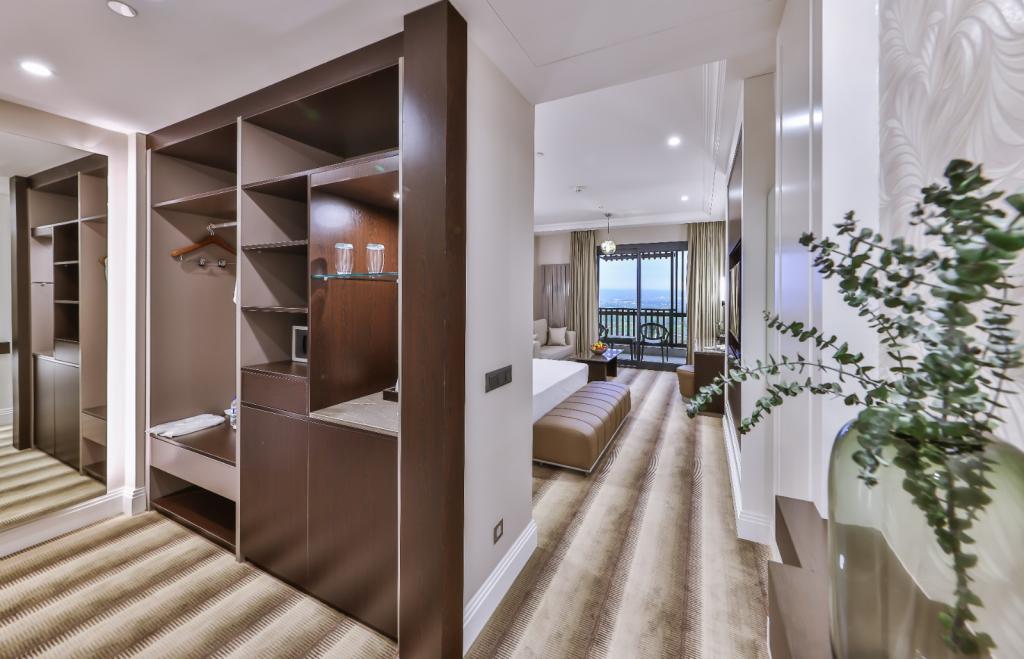 Deluxe Room, Forest View (With Bathroom)