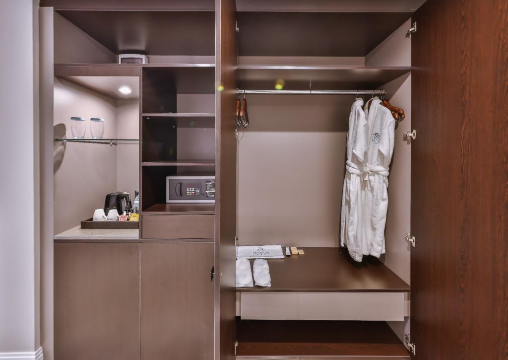 Deluxe Superior Room, Forest View (With Bathroom)