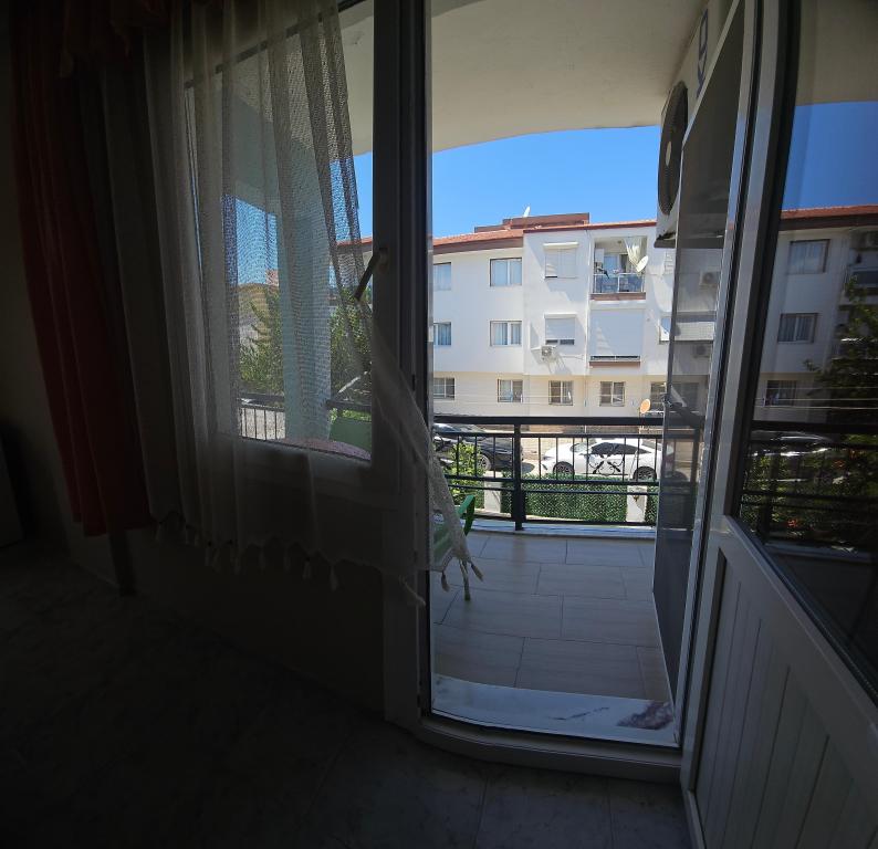 1+1 Daire,Bahçe Manzaralı,Balkonlu
