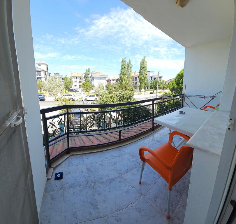 1+1 Ekonomik Apart Daire,Bahçe Manzaralı,Balkonlu