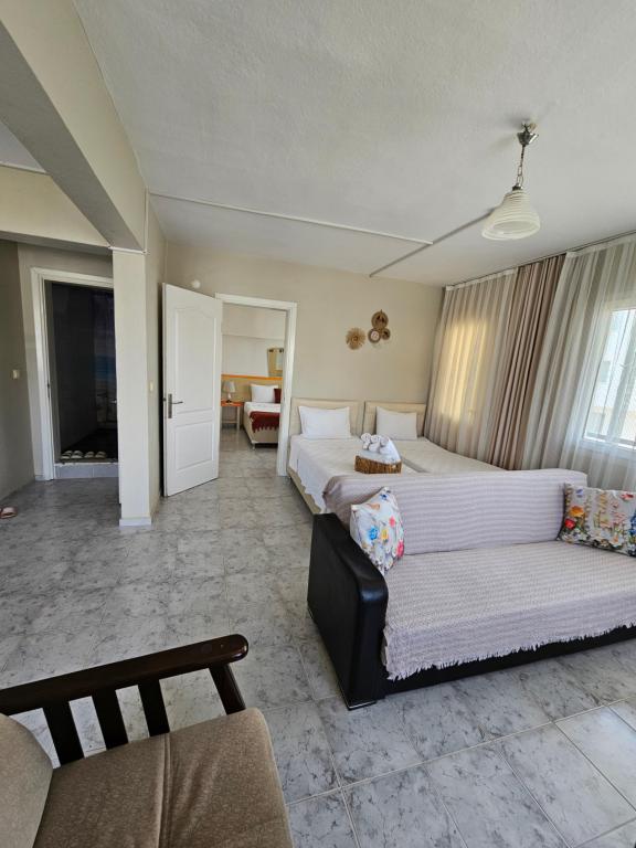 1+1 Ekonomik Apart Daire,Bahçe Manzaralı,Balkonlu