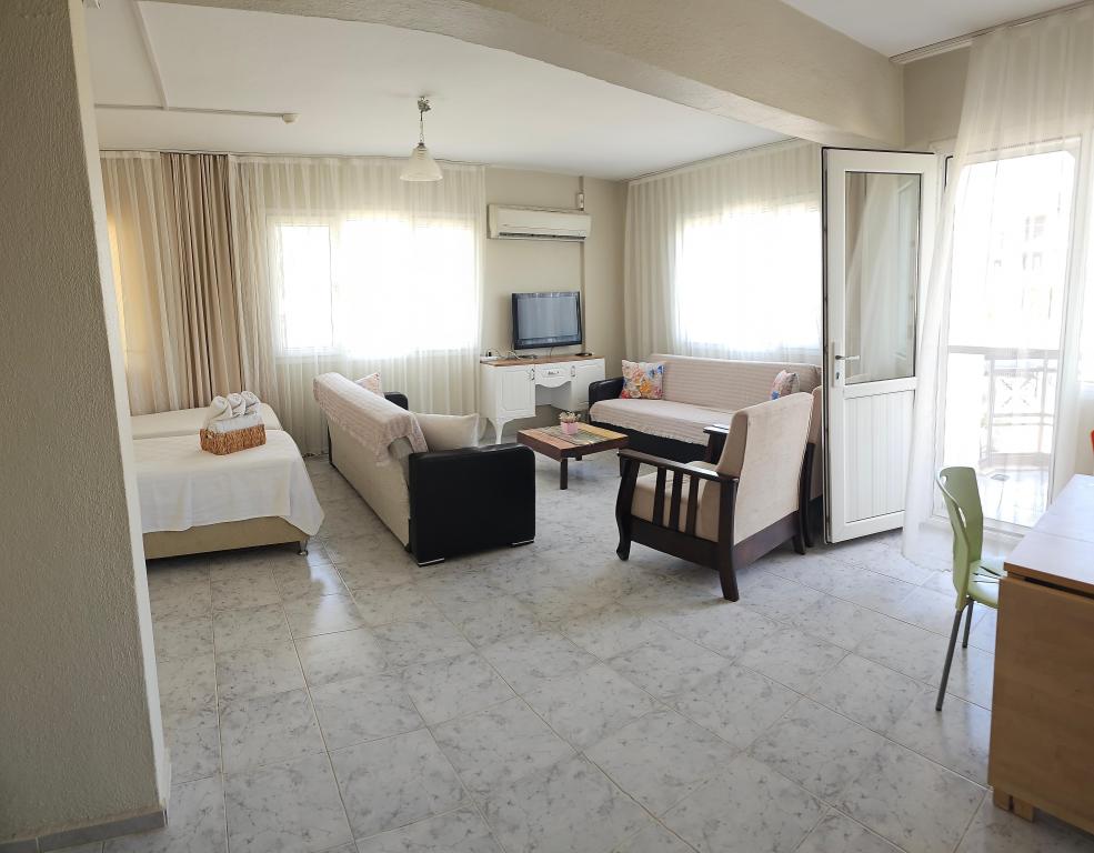 1+1 Ekonomik Apart Daire,Bahçe Manzaralı,Balkonlu