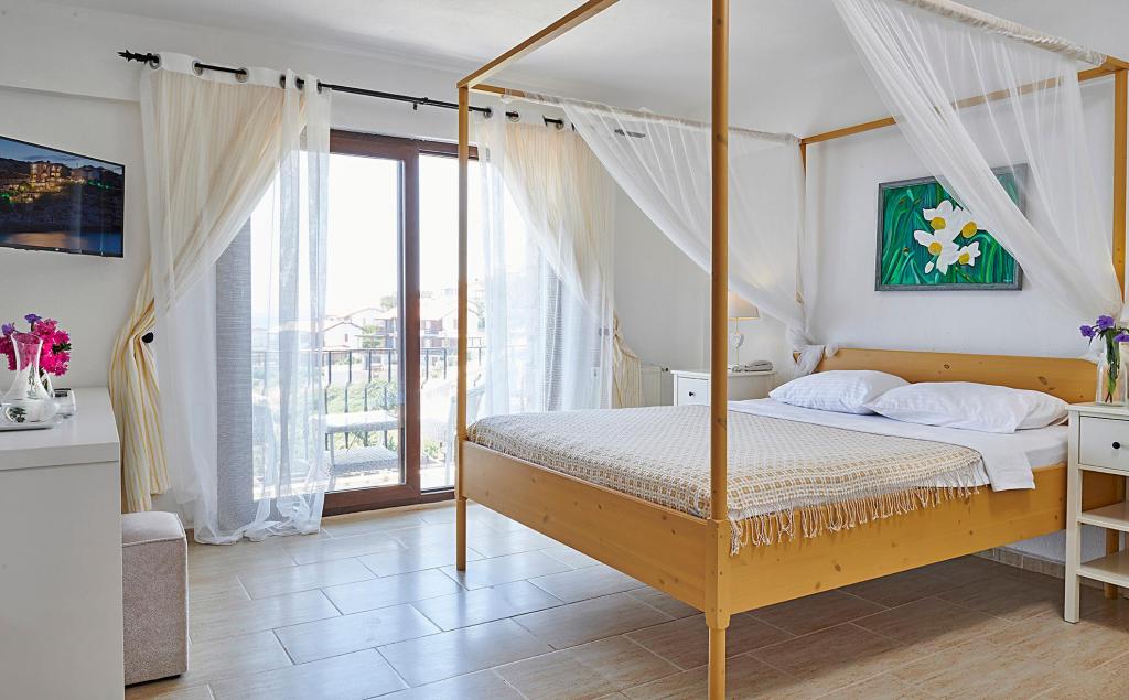 Standart Çift Kişilik Oda,Deniz Manzaralı,Balkonlu