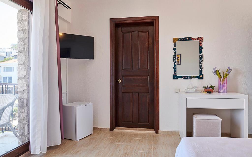 Standart Çift Kişilik Oda,Deniz Manzaralı,Balkonlu