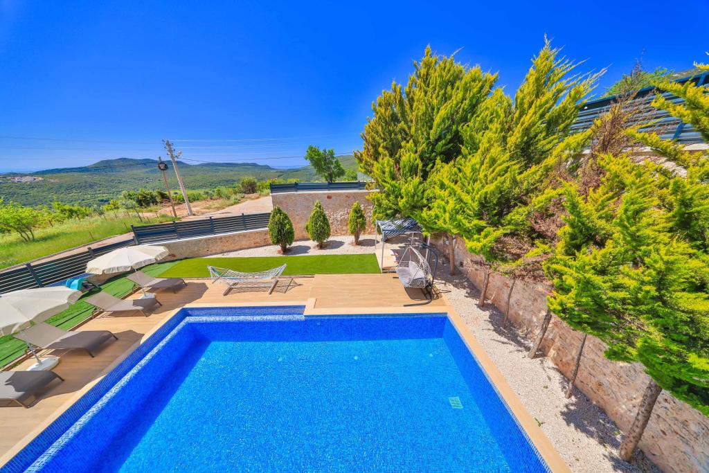 Villa 3+1 Oda-Özel Havuzlu,Dağ veya Havuz Manzaralı,Özel Havuzlu ve Bahçeli