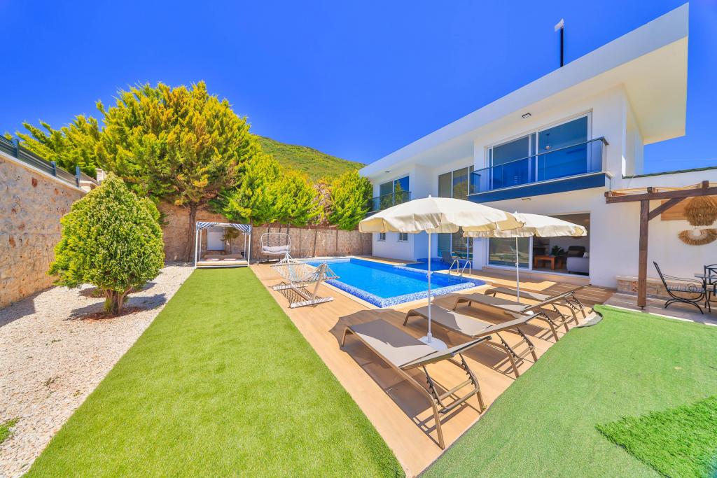 Villa 3+1 Oda-Özel Havuzlu,Dağ veya Havuz Manzaralı,Özel Havuzlu ve Bahçeli