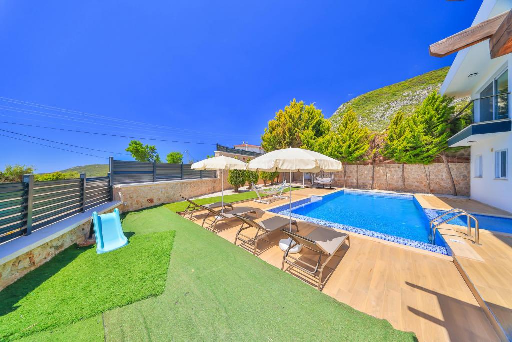 Villa 3+1 Oda-Özel Havuzlu,Dağ veya Havuz Manzaralı,Özel Havuzlu ve Bahçeli