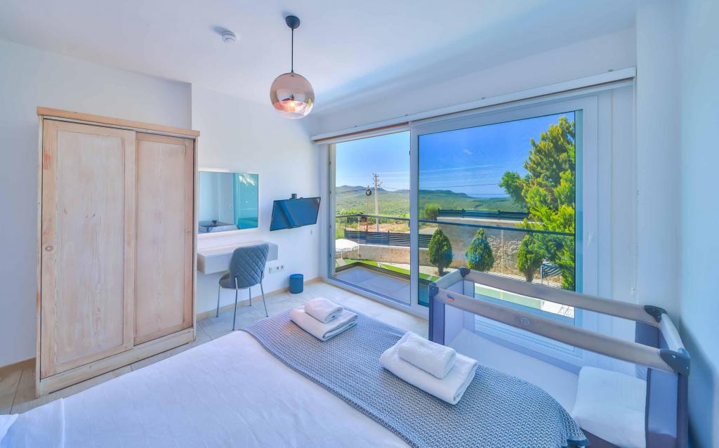 Villa 3+1 Oda-Özel Havuzlu,Dağ veya Havuz Manzaralı,Özel Havuzlu ve Bahçeli