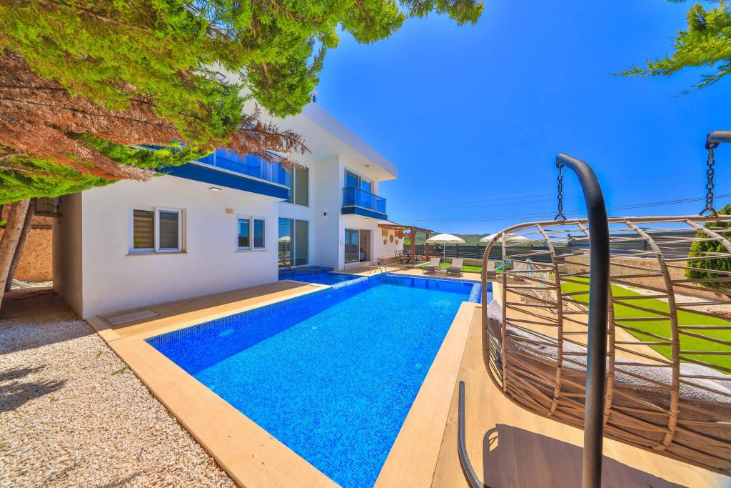 Villa 3+1 Oda-Özel Havuzlu,Dağ veya Havuz Manzaralı,Özel Havuzlu ve Bahçeli