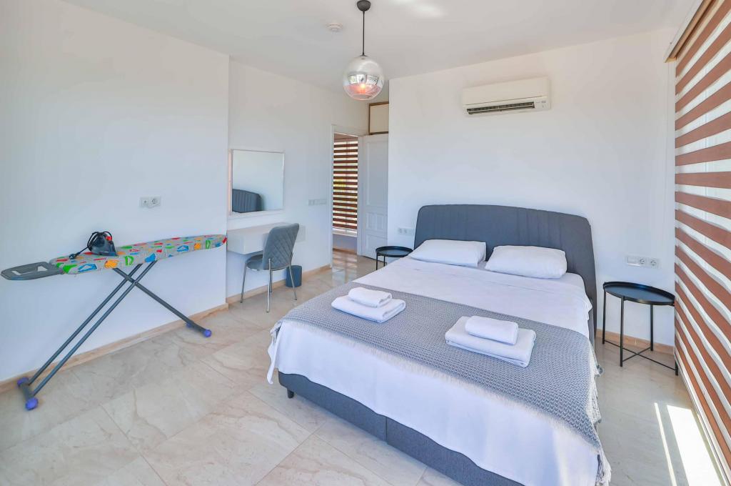 Villa 3+1 Oda-Özel Havuzlu,Dağ veya Havuz Manzaralı,Özel Havuzlu ve Bahçeli