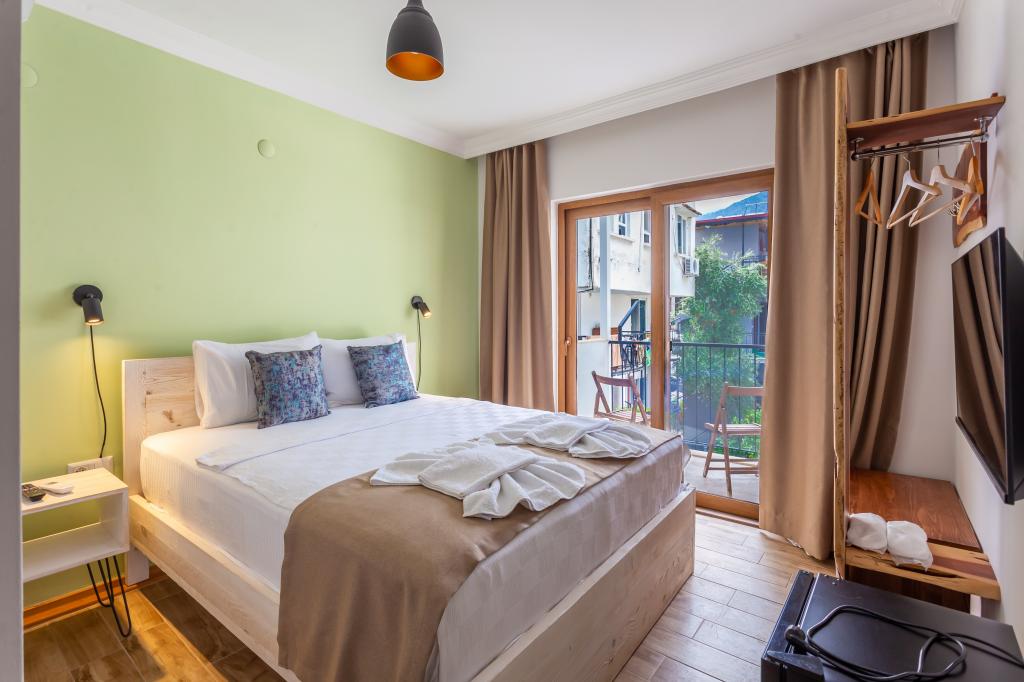 Standard Room, Mountain View (Balcony)