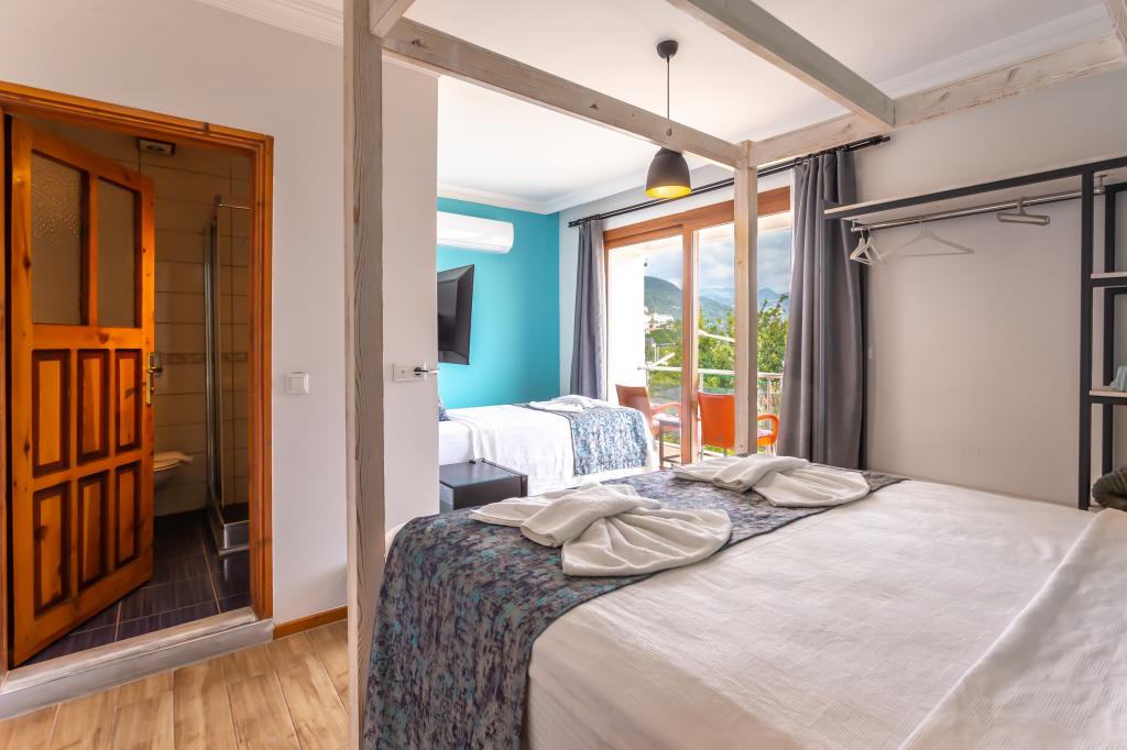 Standard Room, Sea View (3 Person, Balcony)