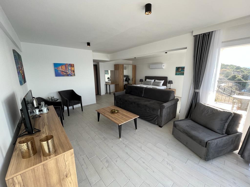 Deluxe Suite Room, Sea View (Balcony)
