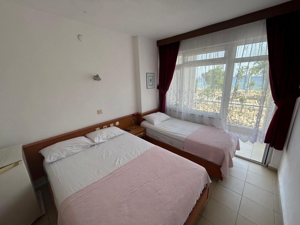 Üç Kişilik Oda,Deniz Manzaralı,Balkonlu