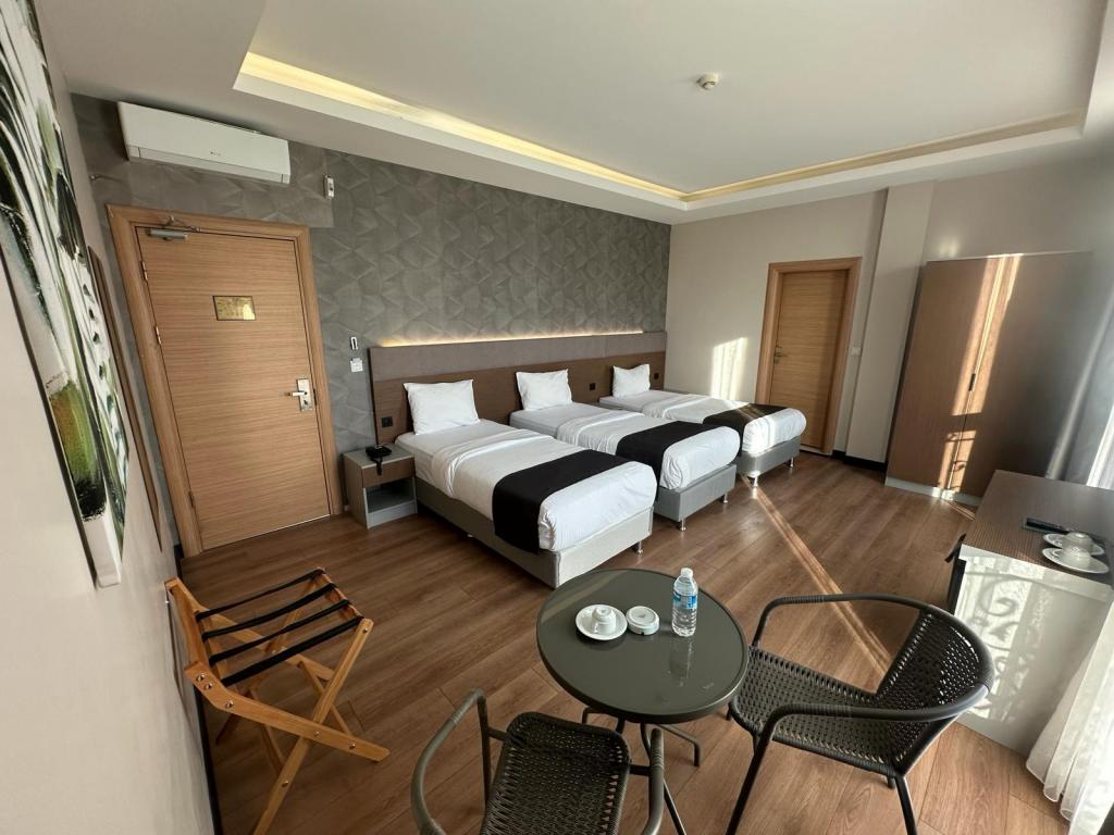 Standart Oda, Şehir Manzaralı (3 Kişilik)