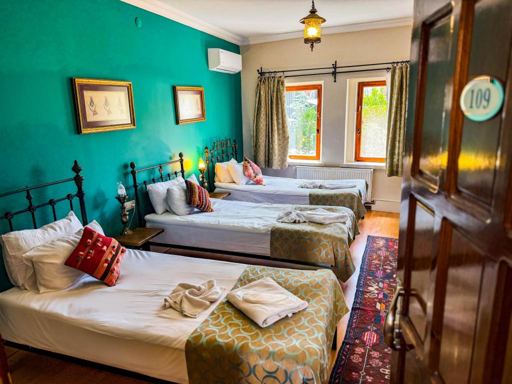 Standart Oda, Şehir Manzaralı (3 Kişilik)