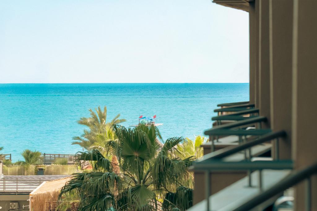 Comfort Oda, Kısmi Deniz Manzaralı (Balkonlu)