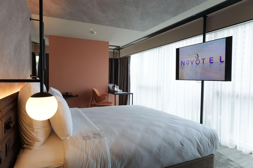 Deluxe Suite, City View,