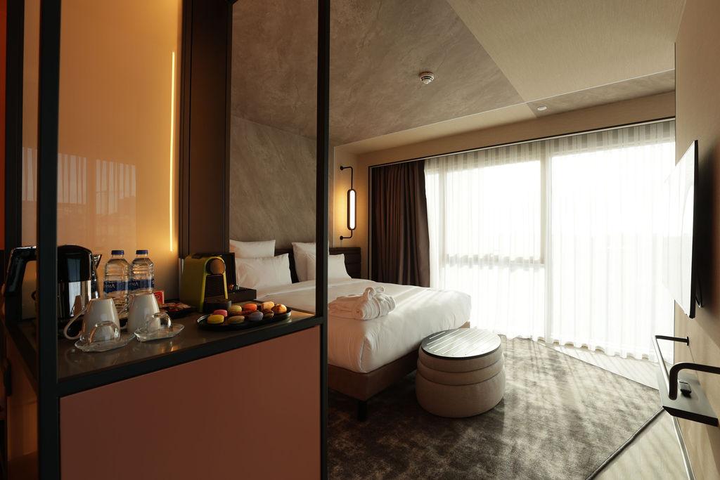 Superior, City View,