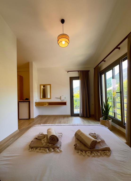 Corner Deluxe Oda,Dağ Manzaralı,Balkonlu