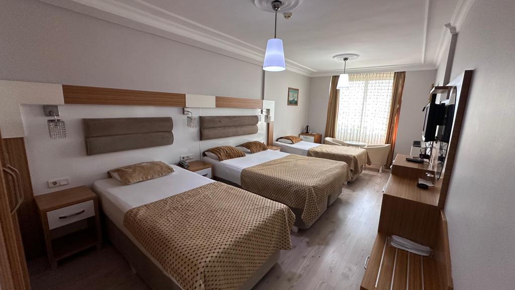 Aile Odası,Deniz ve Şehir Manzaralı