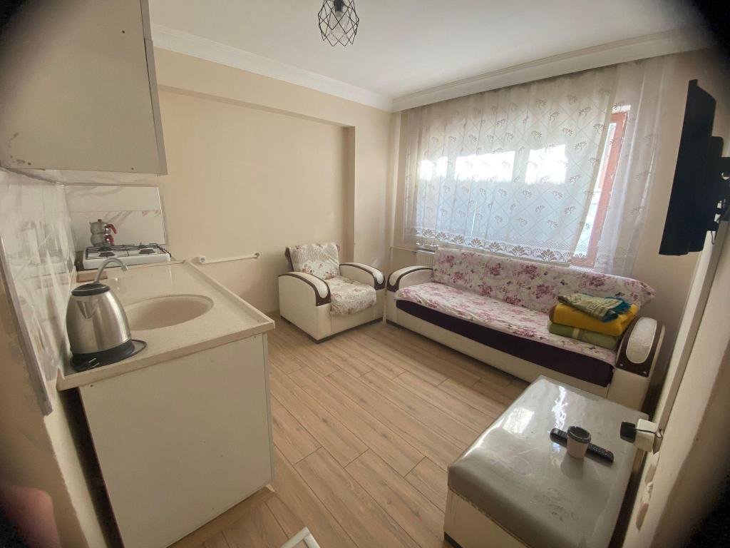 2 KİŞİLİK 1+1 BALKONLU MUTFAKLU SUİT ODA