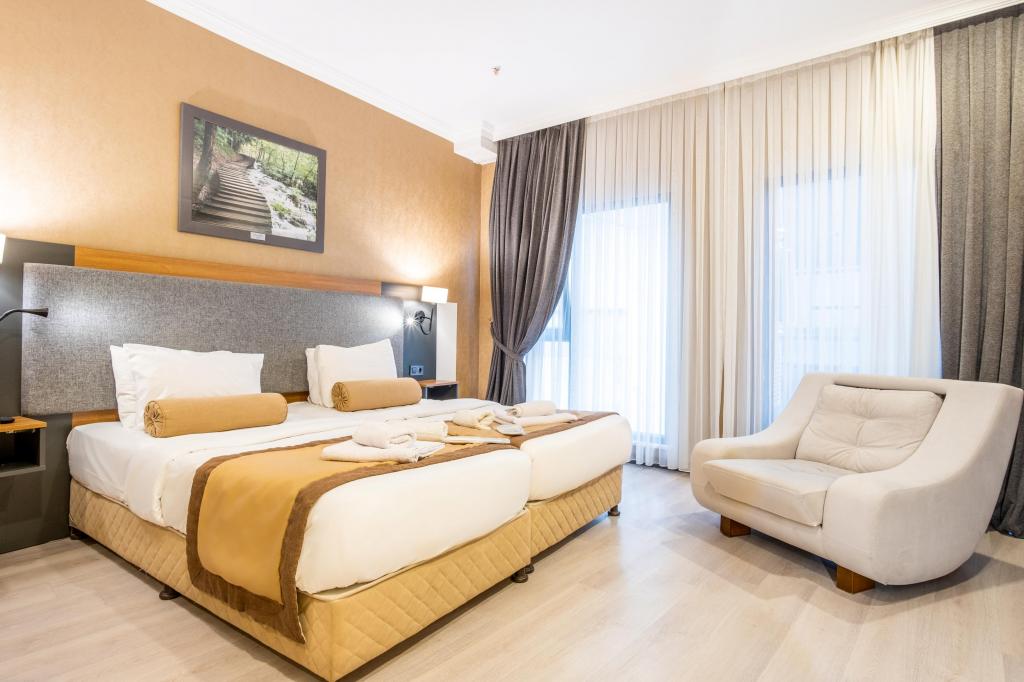 Family Suite Room, City View