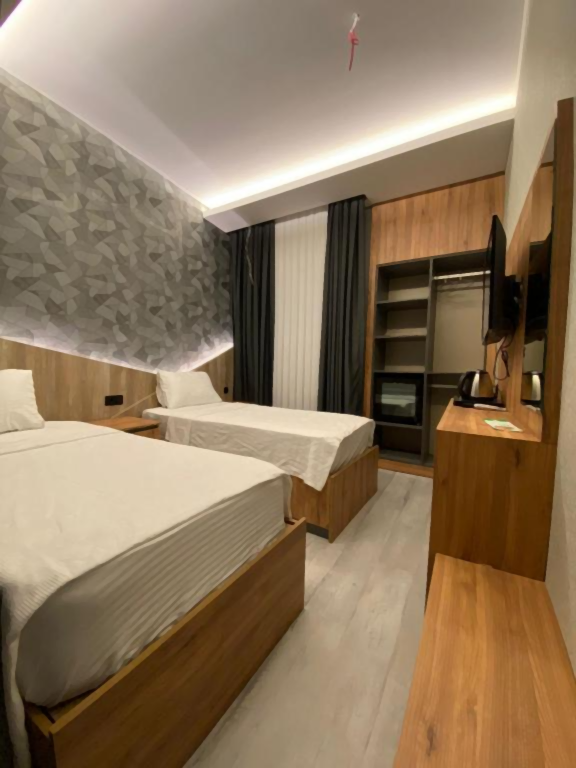 Deluxe Triple Room,Şehir Manzaralı,Duşa Kabinli