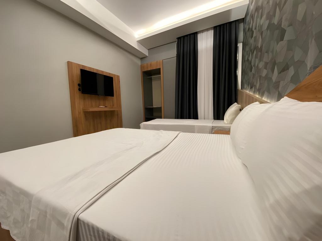 Deluxe Triple Room,Şehir Manzaralı,Duşa Kabinli